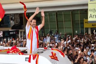 பூத் கமிட்டி மாநாட்டில் பங்கேற்க கோவை வந்த விஜய்