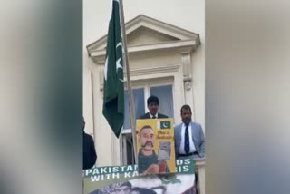 Pakistani diplomat makes throat slit gesture at Indian protestors in London
