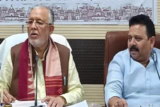 सुरेश खन्ना ने बनारस में की समीक्षा बैठक.