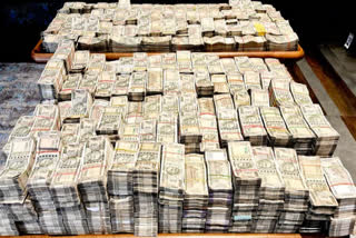 IT raid in Nashik, Rs 26 crore cash, unaccounted property worth Rs 90 crore found