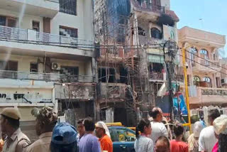 Fire breaks out in 4-storey building in Krishna Nagar; 3 including elderly woman tragically die, 10 burnt