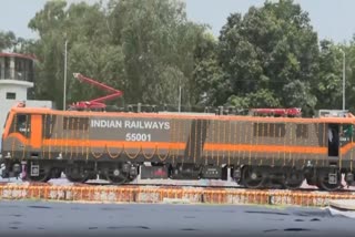 9000 HP Electric Locomotives