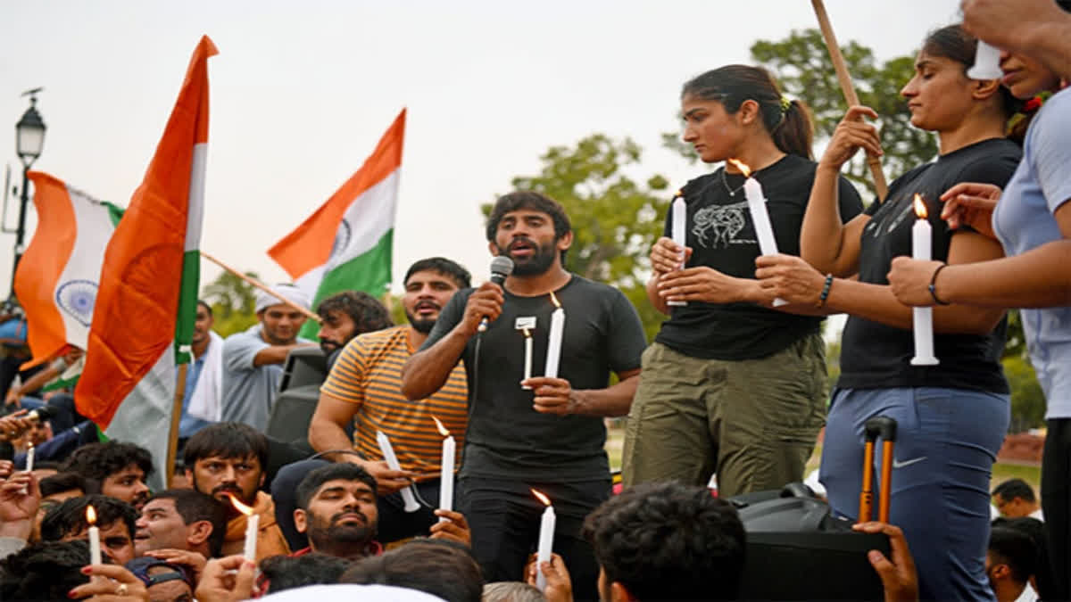 Wrestlers Protest  Wrestlers end protest against WFI chief  WFI chief brij bhushan  Brij Bhushan Sharan Singh  Sakshee Malikkh  Bajrang Punia  Vinesh Phogat  അഖിലേന്ത്യ ഗുസ്‌തി ഫെഡറേഷന്‍  ഗുസ്‌തി താരങ്ങളുടെ പ്രതിഷേധം  ബ്രിജ്‌ഭൂഷണ്‍  ബജ്‌രംഗ് പുനിയ  സാക്ഷി മാലിക്ക്  വിനേഷ് ഫോഗട്ട്