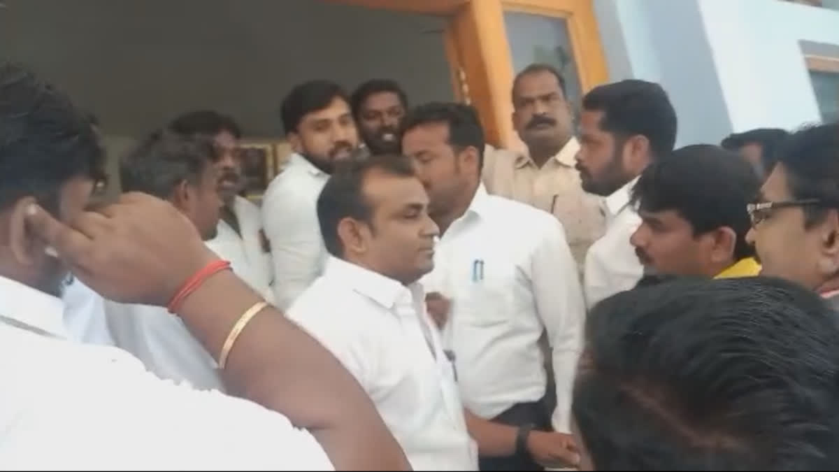 DMK MP Supporters attacked the bishop in Tirunelveli south zone congregation administrators appointment issue