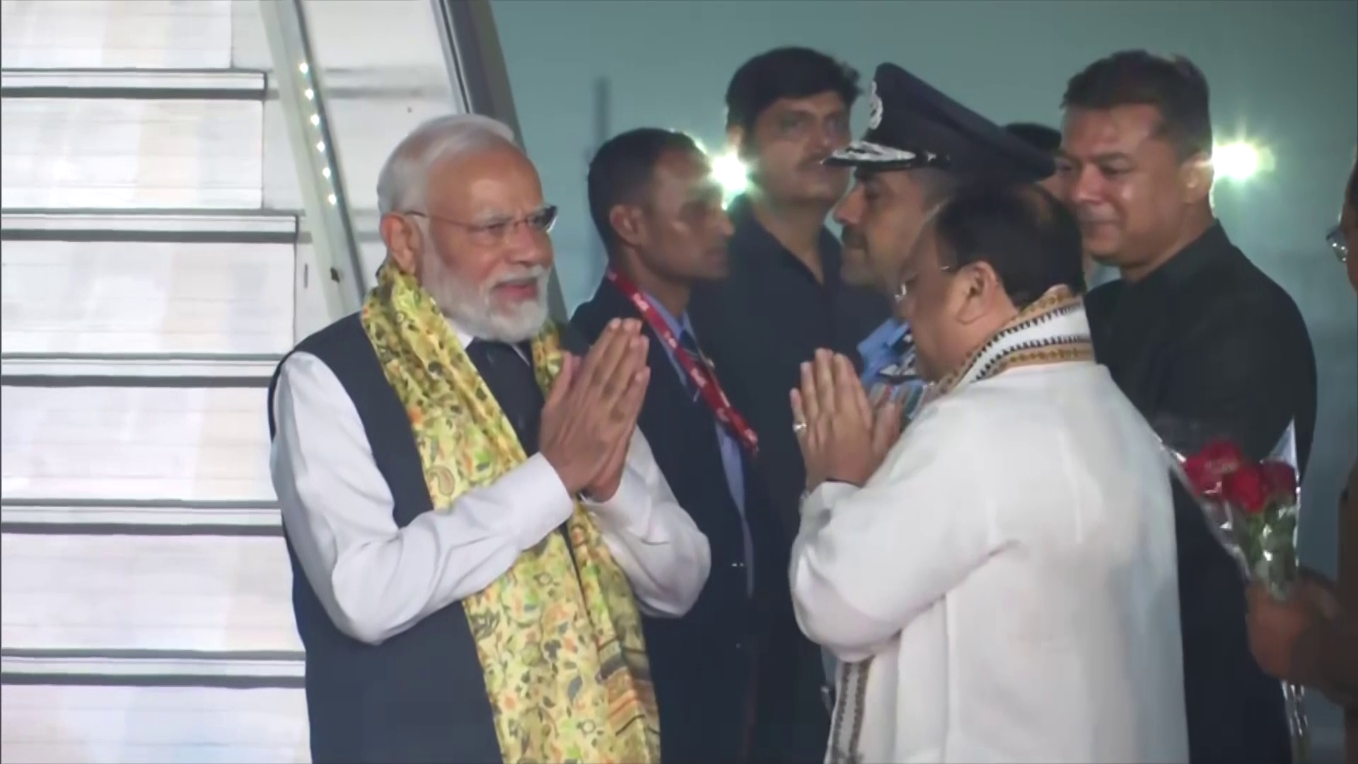 pm modi lands in delhi