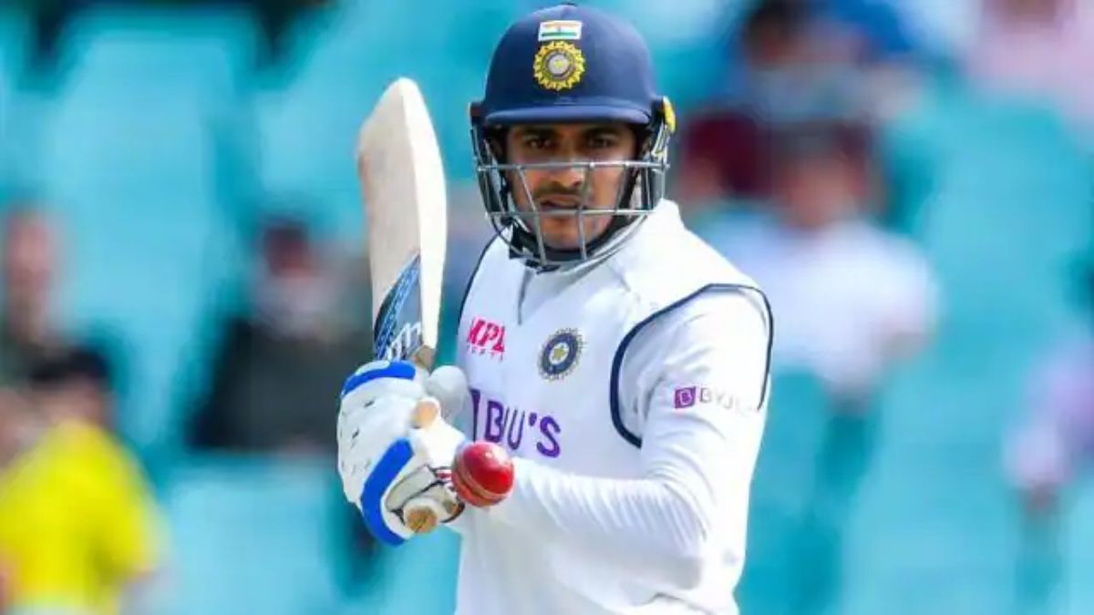 Sunil Gavaskar advised team management  captaincy skills of Gill and Axar Patel