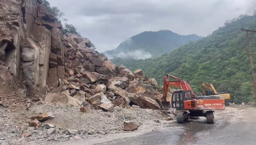 Landslide In Himachal