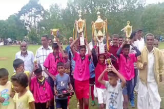 football match for the medical treatment  tamil nadu local news  villagers held a football match  charity football match in Nilgiris  നീലഗിരിയില്‍ ചാരിറ്റി ഫുട്‌ബോള്‍ മാച്ച്  നീലഗിരി  യുവതിയുടെ ചികിത്സയ്‌ക്കായി കൈകോര്‍ത്ത് ഗ്രാമം  ഫുട്‌ബോള്‍