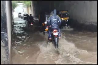 Valsad Monsoon News : ઉમરગામમાં અનરાધાર વરસાદથી સંજાણ અન્ડરપાસમાં ભરાયા પાણી, વારોલી નદી બે કાંઠે વહી