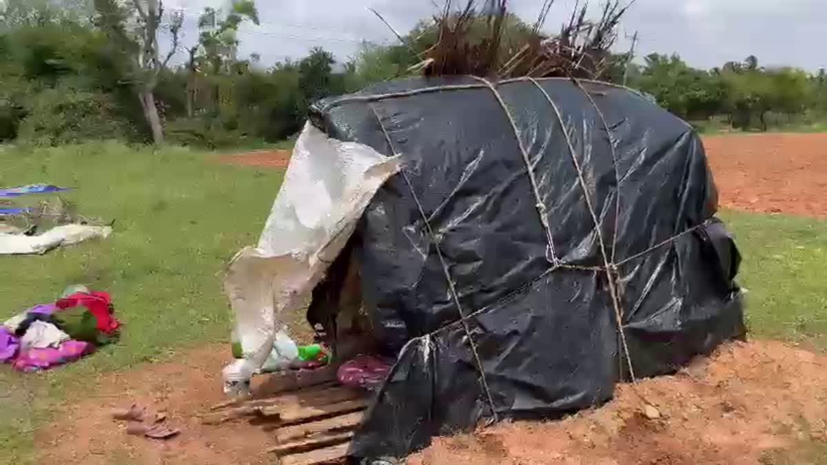 Child kept in hut outside town