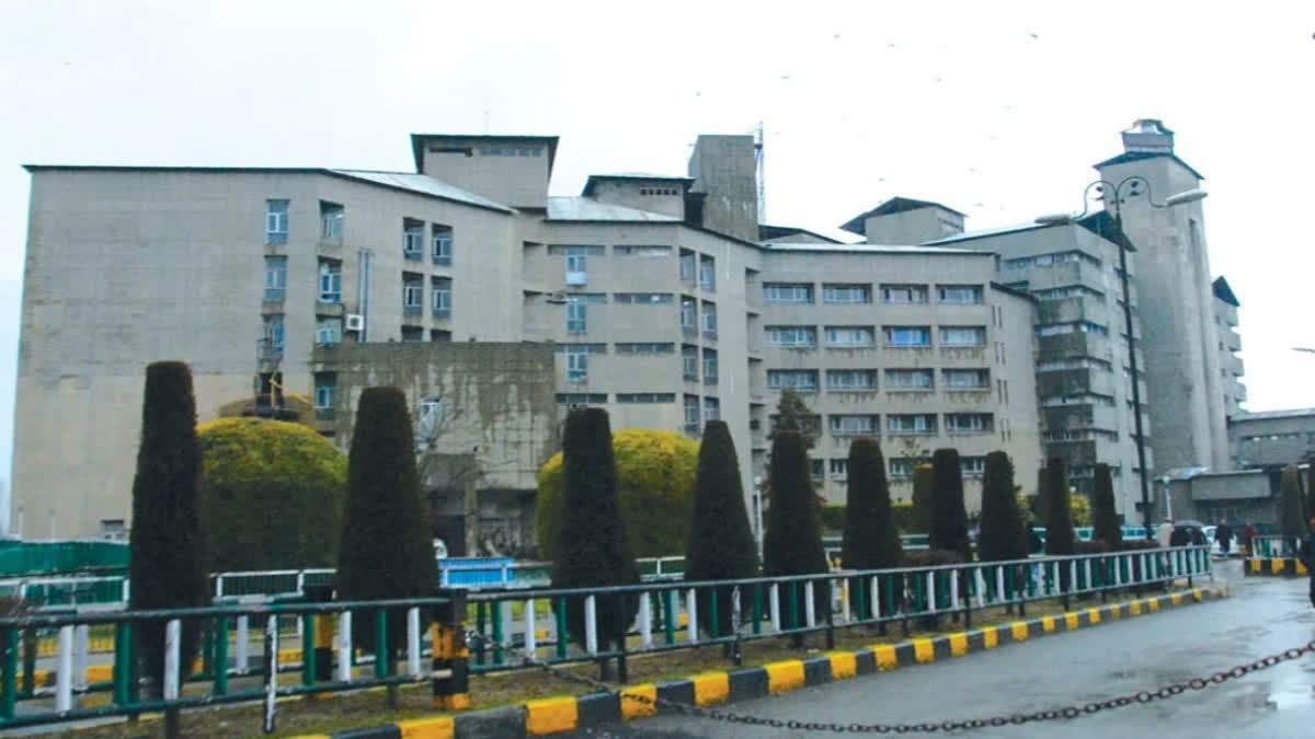 Doctors at Sher Kashmir Institute of Medical Science (SKIMS), Kashmir Valley's tertiary care hospital located in Srinagar's Soura area, have been ordered by the administration to prescribe only generic medicines to patients in the hospital.