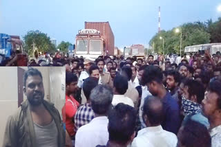 In Tuticorin motor vehicle inspector assaulted lorry driver hundreds of truck Road blockade