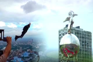 The trophy of the upcoming 132nd Edition of the Durand Cup was unveiled in grand style in Kolkata, with two fearless soldiers of the Indian Army parajumping from a tallest buildign in the City.