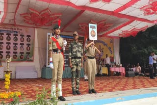 paramvir-vandan-program-was-held-at-disa-adarsh-high-school-to-pay-tribute-to-21-paramvir-chakra-winning-patriots