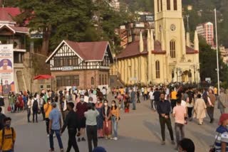 Tourists in Himachal