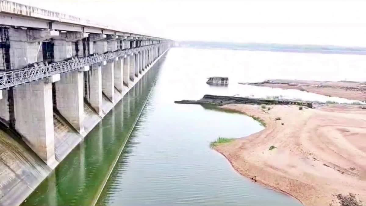 No Water in Reservoirs