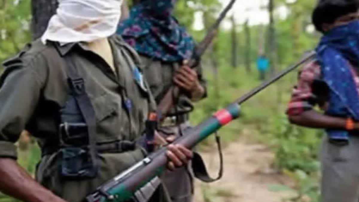 Gadchiroli News One killed by Naxalites in Gadchiroli