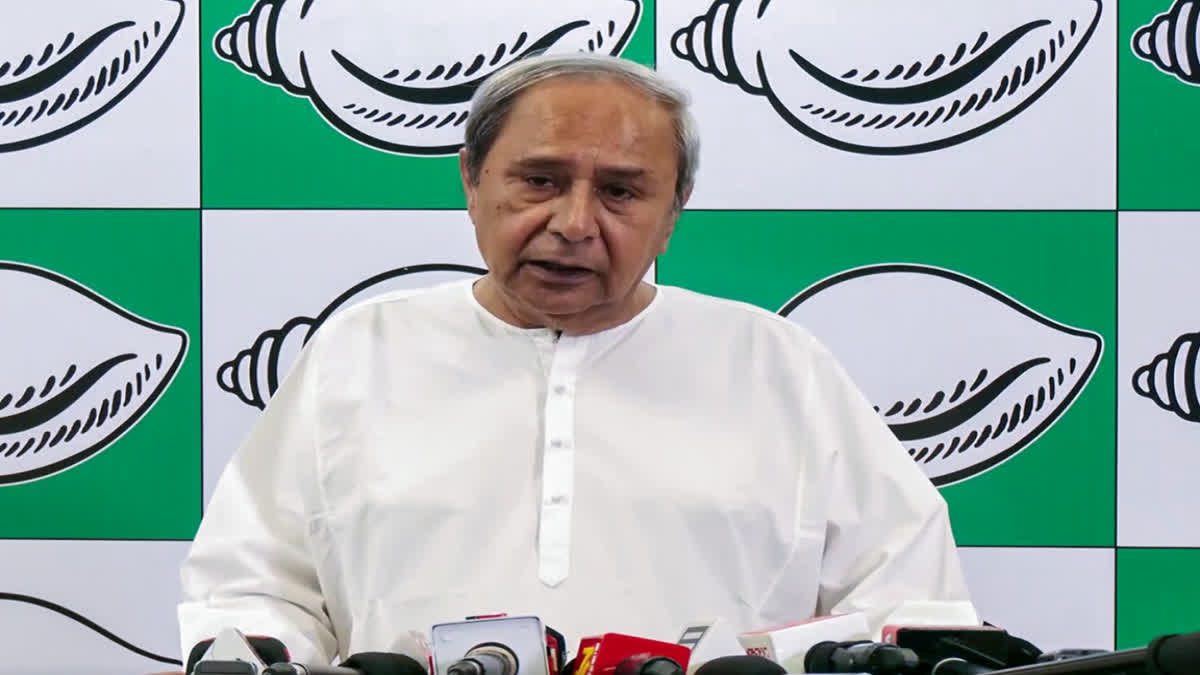 Naveen Patnaik Seeks Mamata's Intervention For Smooth Supply of Potatoes To Odisha