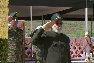 PM Modi Pays Tribute To War Heroes At Kargil War Memorial In Ladakh