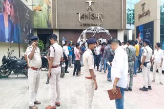 Tanishq Jewelery Showroom Robbery at Gunpoint: Over 2 Crore Looted