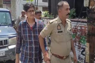 पुलिस ने रेप के आरोपी को गिरफ्तार कर लिया.