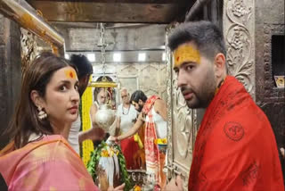 Actress Parineeti Chopra and her beau and AAP leader Raghav Chadha were in Ujjain on Saturday to pay obeisance to Lord at Mahakaleshwar temple. In a video, the celebrity couple was seen offering prayers to Lord amid the chanting of mantras and Vedic hymns by the priests.