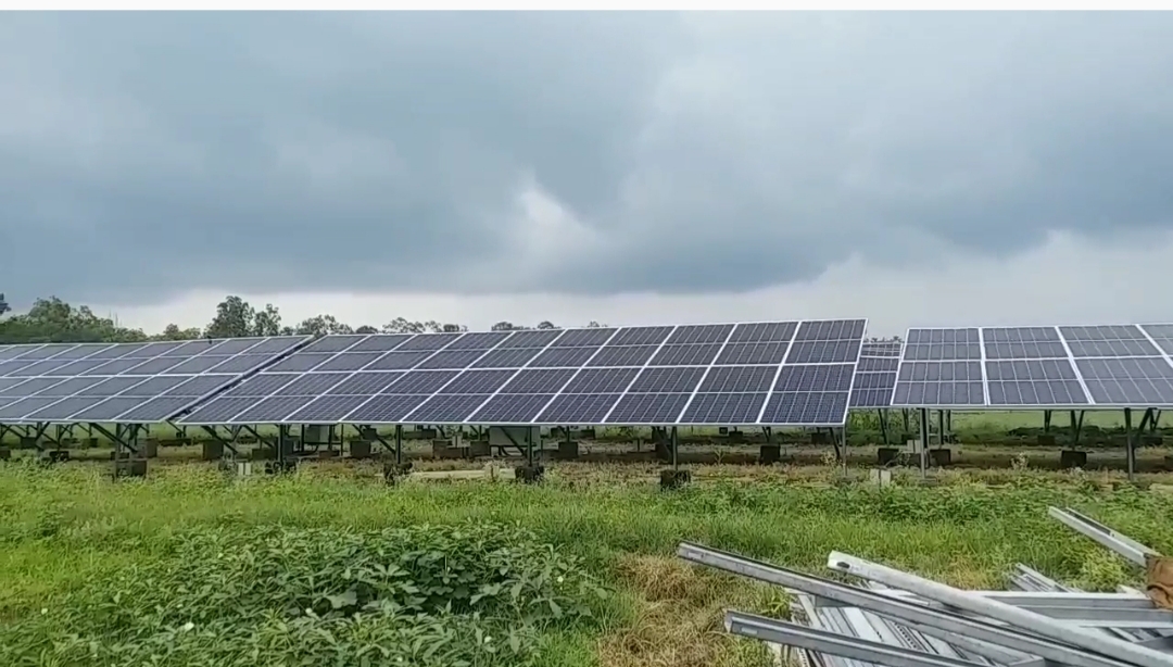 Electricity generation by solar power plant