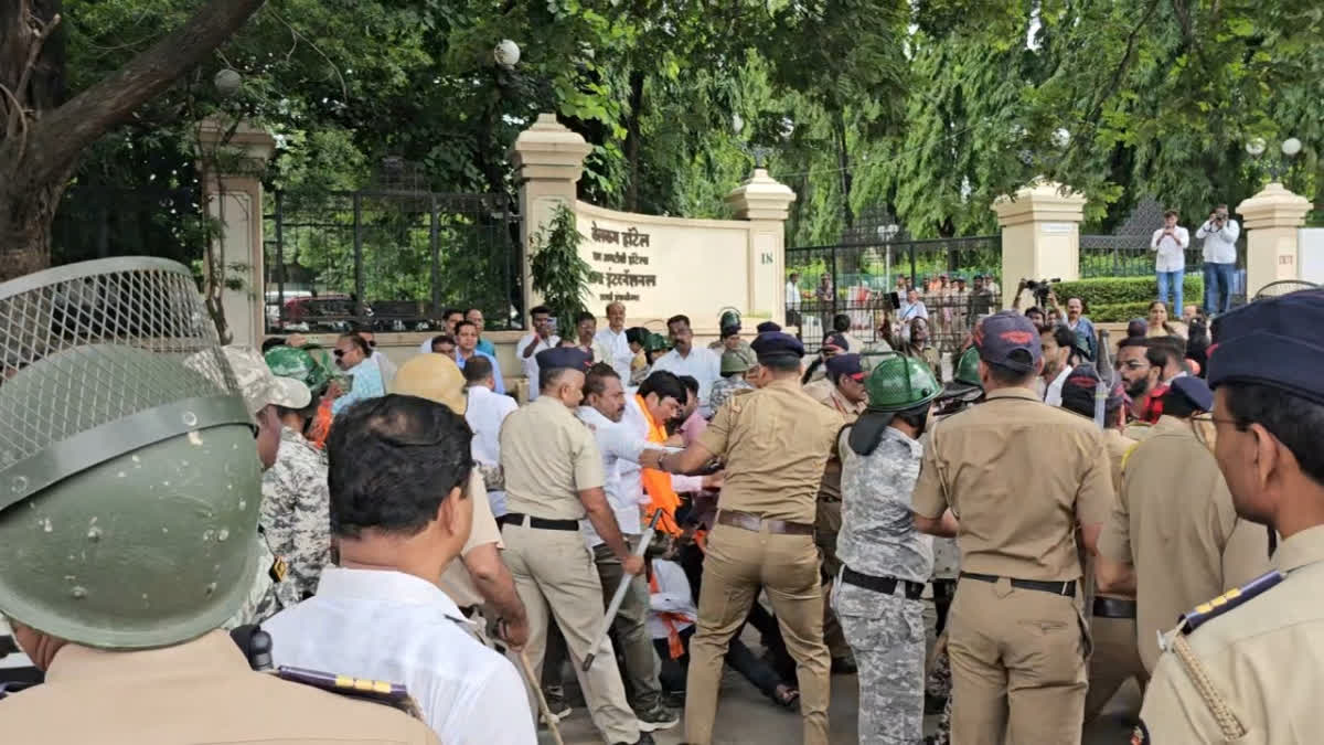 A scuffle broke out between Shiv Sena (UBT) workers and BJP over Disha Salian death case