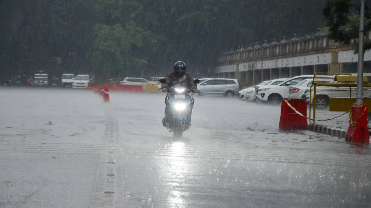 l has been reported across various parts of the Delhi-National Captial Region (NCR), and the meteorological department has issued a yellow alert for August 26 and 27.