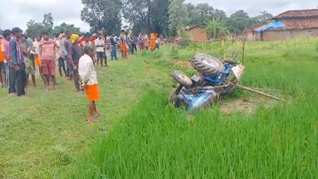 TRACTOR OVERTURNED IN MANENDRAGARH