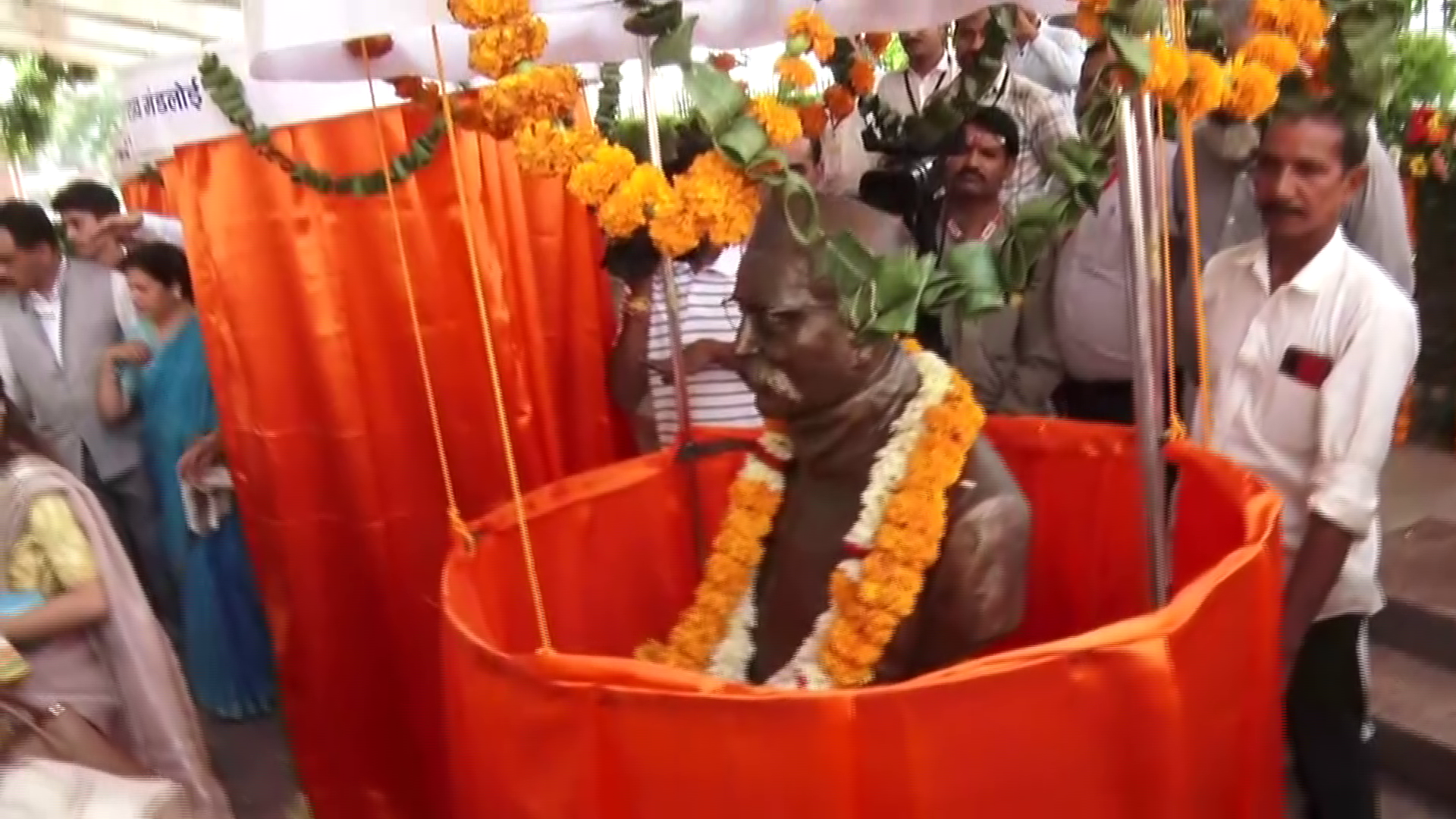 Former CM Statues Unveiled