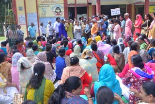 People Protest For Water In Chauras