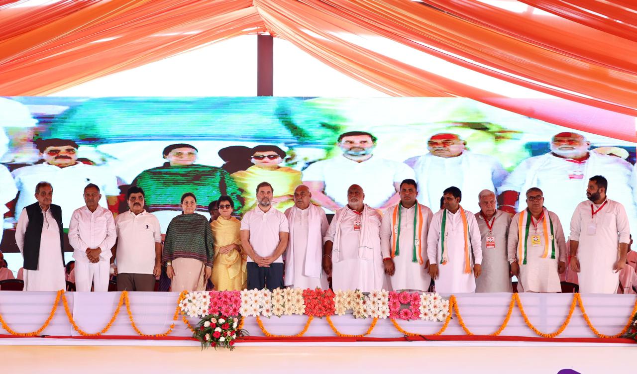 Kumari Selja seen on stage with Rahul Gandhi and Bhupindra Singh Hooda in Assandh Karnal Haryana Assembly Election 2024