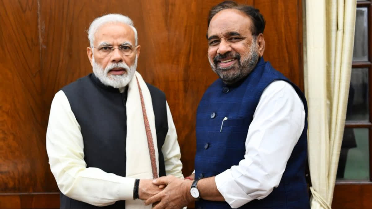 PM Modi And Gopal Bhargav