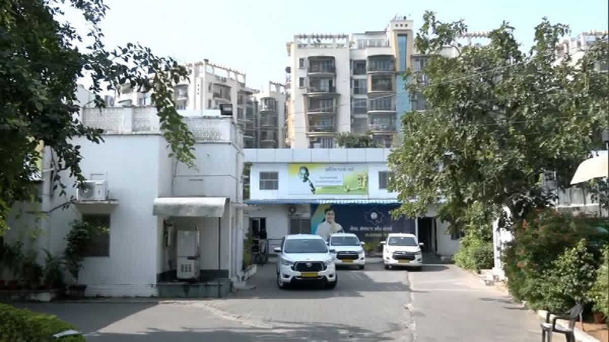 Etv Bharatrajasthan-ed-raids-at-rajasthan-cong-chiefs-residence-in-connection-with-paper-leak-case