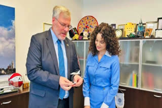 Bollywood actor Kangana Ranaut recently met Israel's ambassador Naor Gilon in Delhi, and talked about the ongoing crisis between Israel and Hamas. Kangana expressed her support for Israel during their conversation and shared a glimpse of it on her social media handle highlighting her forthcoming movie Tejas. In her social media posts, she referred to Hamas as the modern-day 'Ravan'.
