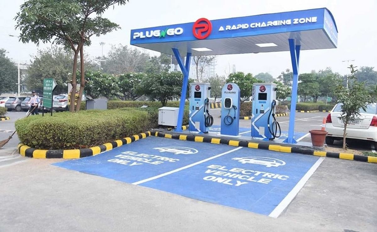 Electric Vehicle Charging Station