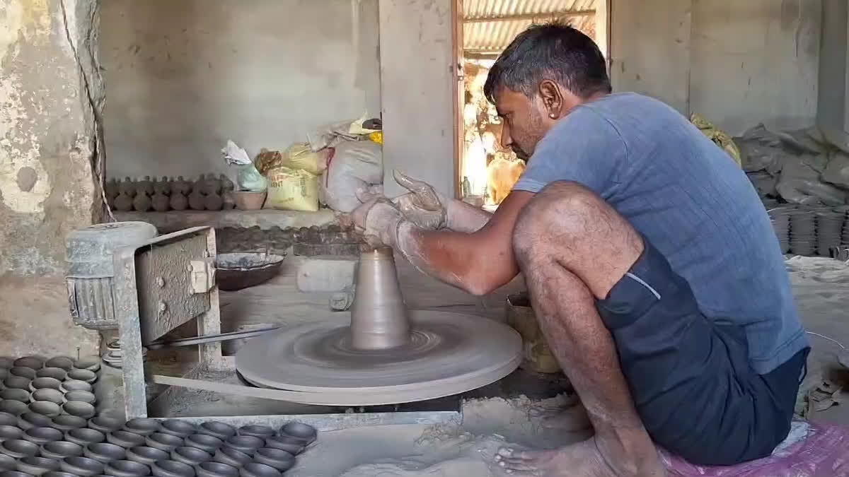 Clay Lamps in Diwali