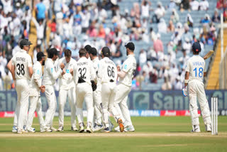 New Zealand cricket team players celebrate Virat Kohli's wicket