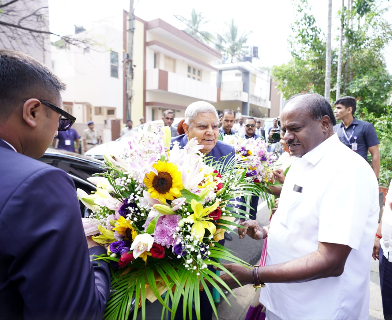 Vice President Jagdeep Dhankar  HD Deve Gowda residence  Prime Minister HD Deve Gowda  Bengaluru