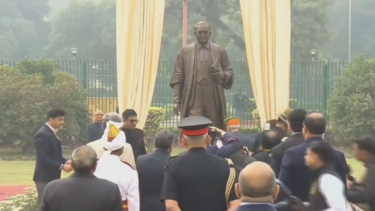 On Constitution Day, President Murmu Unveils Statue Of Dr BR Ambedkar On Supreme Court Premises
