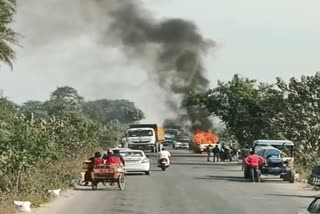 Burning Car Yamunanagar News Fire in car National highway Haryana News