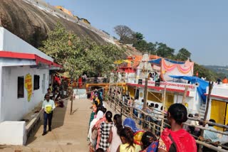 http://10.10.50.75//jharkhand/26-November-2023/jh-sim-02-crowd-of-devotees-started-arriving-at-ramrekha-dham-fair-vis-jh10018_26112023144152_2611f_1700989912_1109.jpg