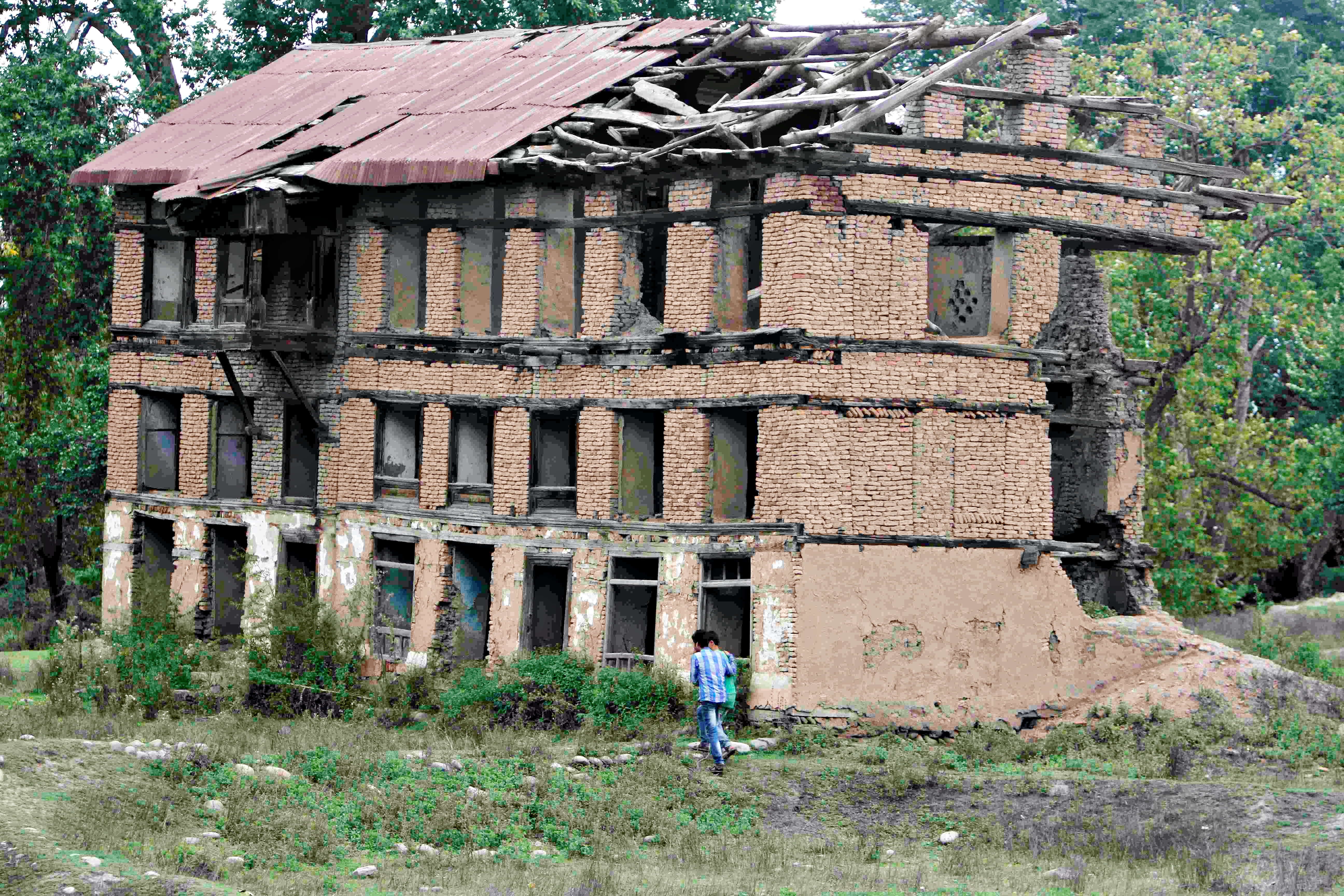 Kashmiri Pandits flew as militant attack rised