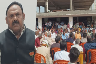 kamlesh-kumar-interacted-workers-after-first-time-election-results-in-palamu