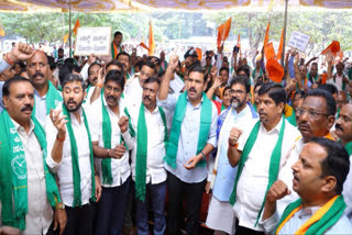 Farmers protested at Bengaluru's Freedom Park, demanding repeal of the Waqf Act and removal of lands from Waqf records, citing arbitrary claims over properties.