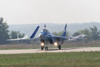 MiG-29K tire burst Goa airport