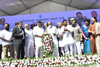 Bengaluru: CM Siddaramaiah inaugurates 100 electric buses of BMTC