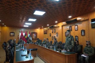 adgp-kashmir-and-goc-victor-force-hold-security-review-meetings-in-Awantipora