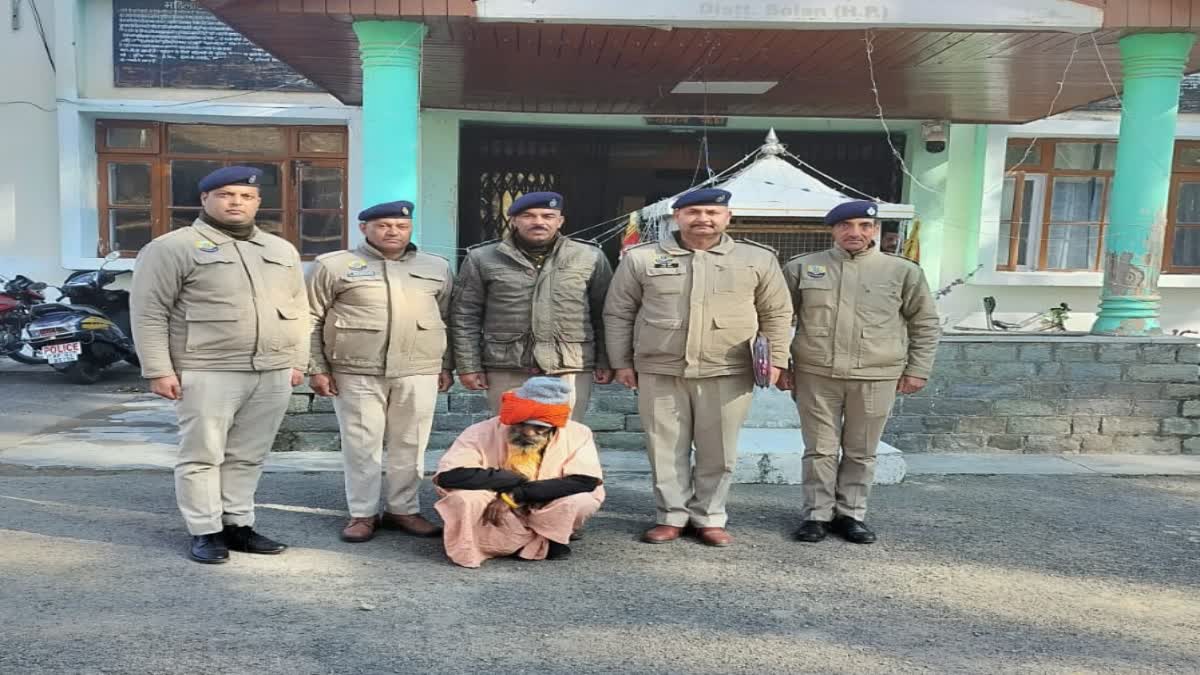 पुलिस की गिरफ्त में आरोपी